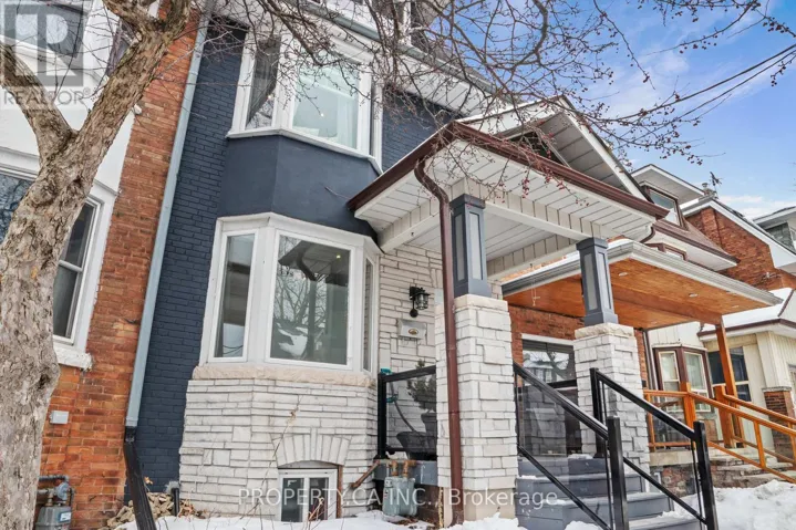 UPPER - 635 CHRISTIE STREET, Toronto (Wychwood), Ontario M6G3E6