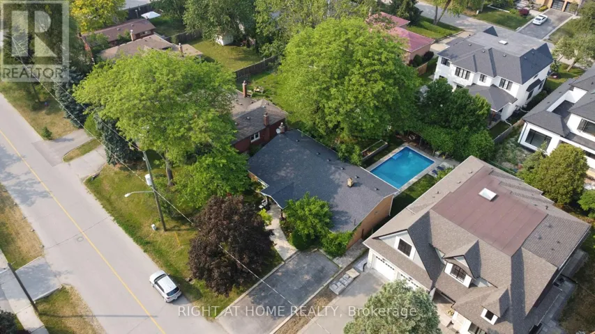 423 SCARSDALE CRESCENT, Oakville (WO West), Ontario L6L3W6
