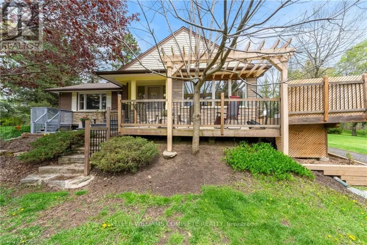 569 CRANE COURT, Burlington (Grindstone), Ontario L7P4Y8