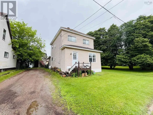9 Dundonald Street, Amherst, Nova Scotia B4H1G8