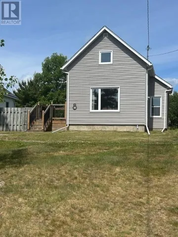 8 Ruttan ST, Thunder Bay, Ontario P7A5C3