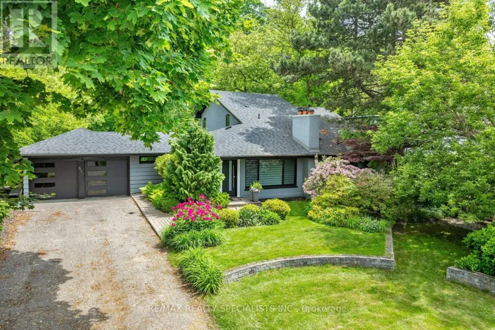 821 PARKLAND AVENUE, Mississauga (Clarkson), Ontario L5H3G6