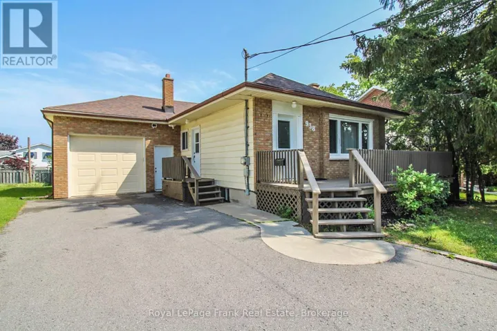 938 PARKHILL ROAD W, Peterborough (Monaghan Ward 2), Ontario K9J6P3