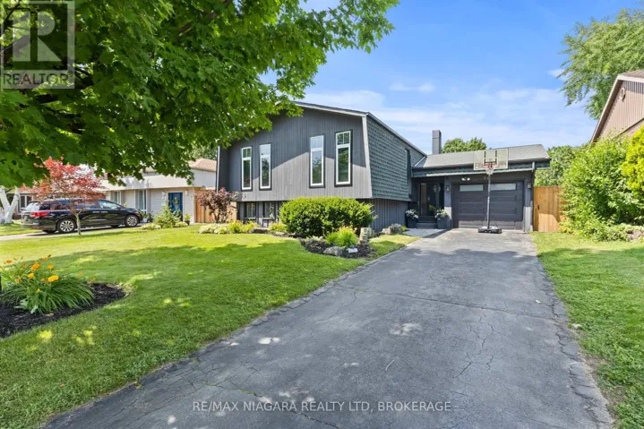 14 THE CEDARS, St. Catharines (Vine/Linwell), Ontario L2M6M8