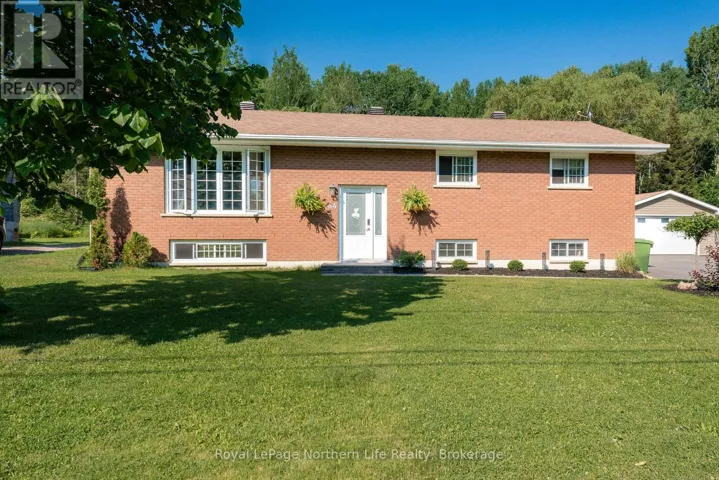 64 EGLINGTON ROAD S, Callander, Ontario P0H1H0