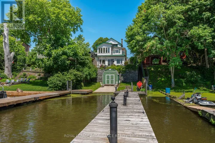 370 STONE STREET S, Gananoque, Ontario K7G2A4