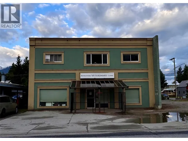 717 Victoria Road W, Revelstoke, British Columbia V0E2S0