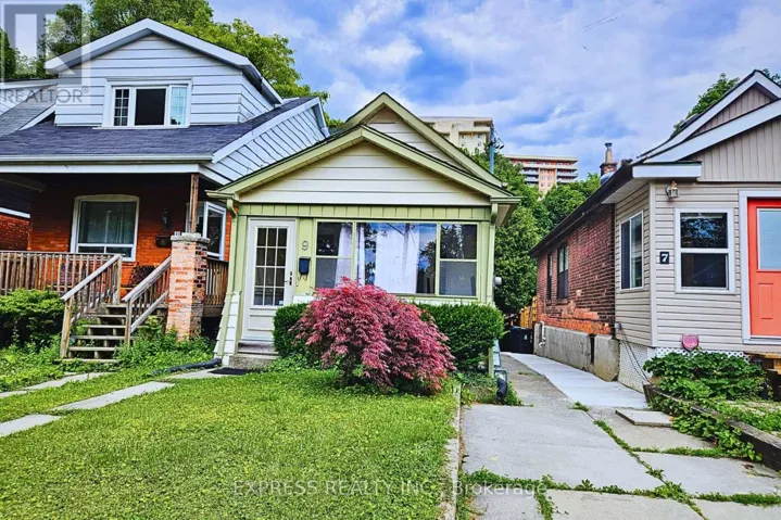9 BRYANT AVENUE, Toronto (Crescent Town), Ontario M4C5G9