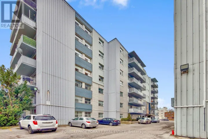 8 - 4 SUPERIOR AVENUE, Toronto (Mimico), Ontario M8V2M4