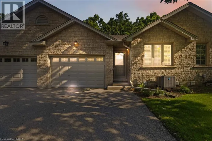 35 STRATFORD Terrace Unit# 12, Brantford, Ontario N3T6R8