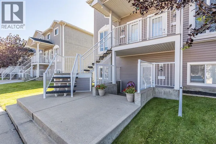 35 Somerset Lane SE, Medicine Hat, Alberta T1B0E5