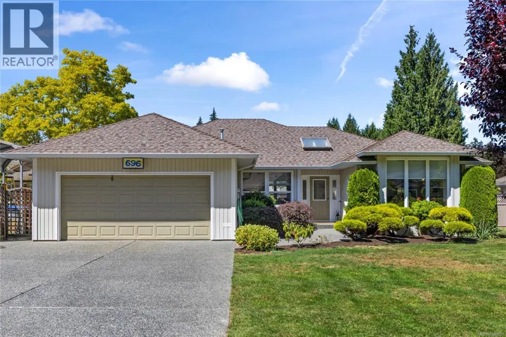 696 Redwood Dr, Qualicum Beach, British Columbia V9K2J2
