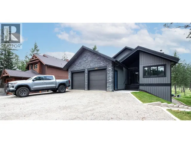 2552 Sandstone Mews, Invermere, British Columbia V0A1K6