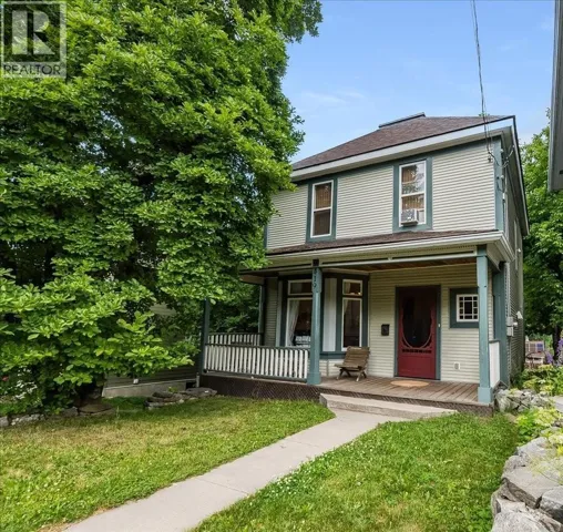 419 Latimer Street, Nelson, British Columbia V1L4T8