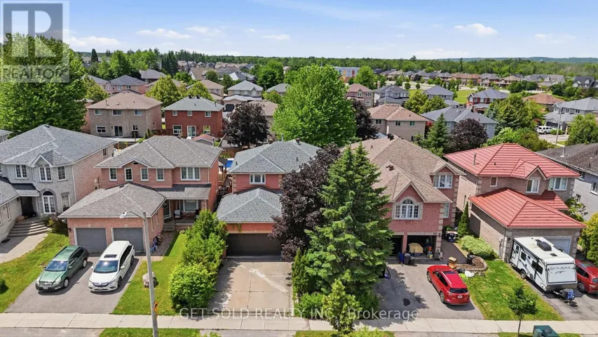 28 HAWKINS DRIVE, Barrie (Ardagh), Ontario L4N0A6