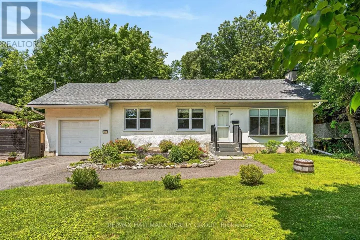 427 PLEASANT PARK ROAD, Ottawa, Ontario K1H5M9