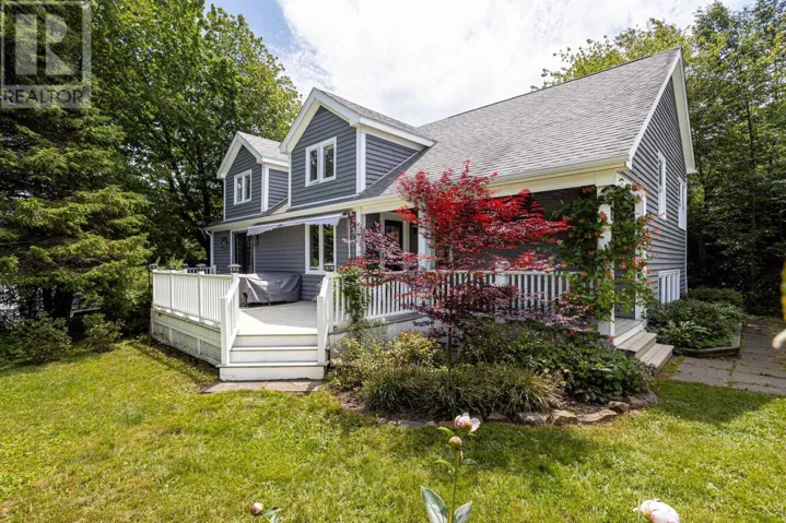 2 Fenwood Road, Halifax, Nova Scotia B3N1G8