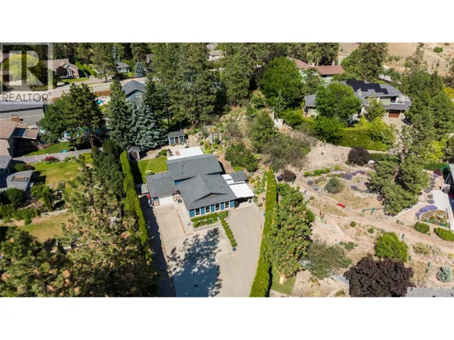 1077 Cascade Place, Kelowna, British Columbia V1V1H9