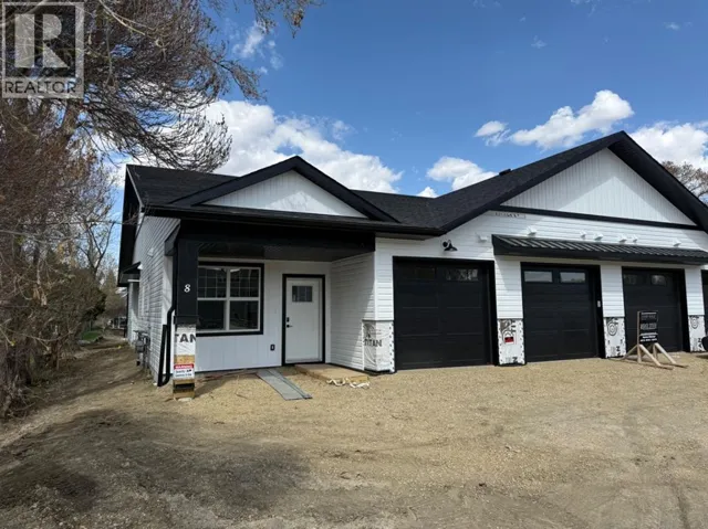 4, 5463 55 Avenue, Lacombe, Alberta T4L1M1