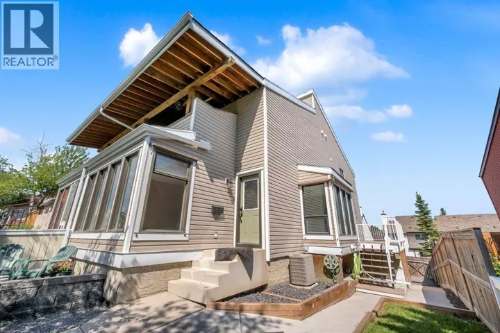 15 Ranch Glen Drive NW, Calgary, Alberta T3G1T2