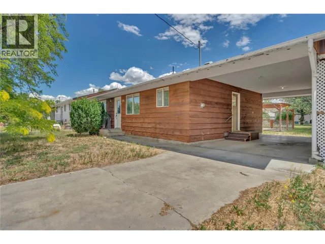 5775 Main Street, Oliver, British Columbia V0H1T0