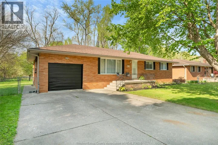 1910 KENT STREET, Windsor, Ontario N9E3R3