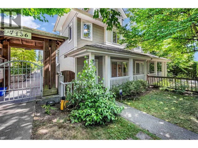 8 7136 18TH AVENUE, Burnaby, British Columbia V3N1H1