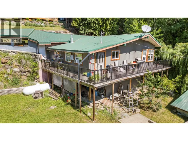 8749 Squilax-Anglemont Road, St. Ives, British Columbia V0E1M9