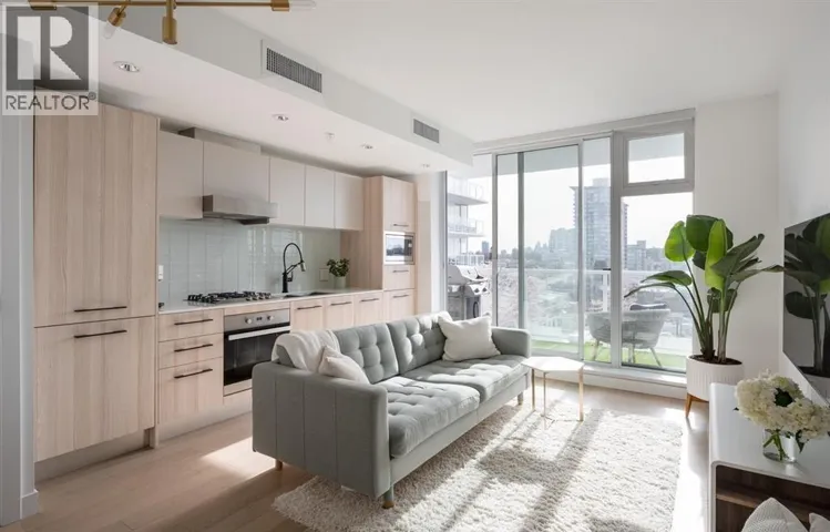 903 2221 E 30TH AVENUE, Vancouver, British Columbia V5N0G6