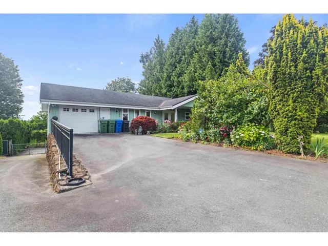 2544 SUNNYSIDE CRESCENT, Abbotsford, British Columbia V2T1Y2