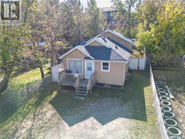 669 18th STREET W, Prince Albert, Saskatchewan S6V4A7