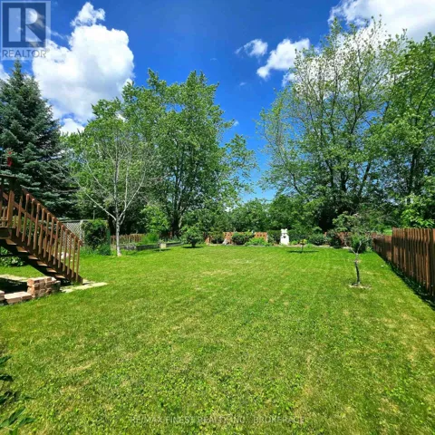 23 OLD OAK ROAD, Kingston (Central City West), Ontario K7M7C3