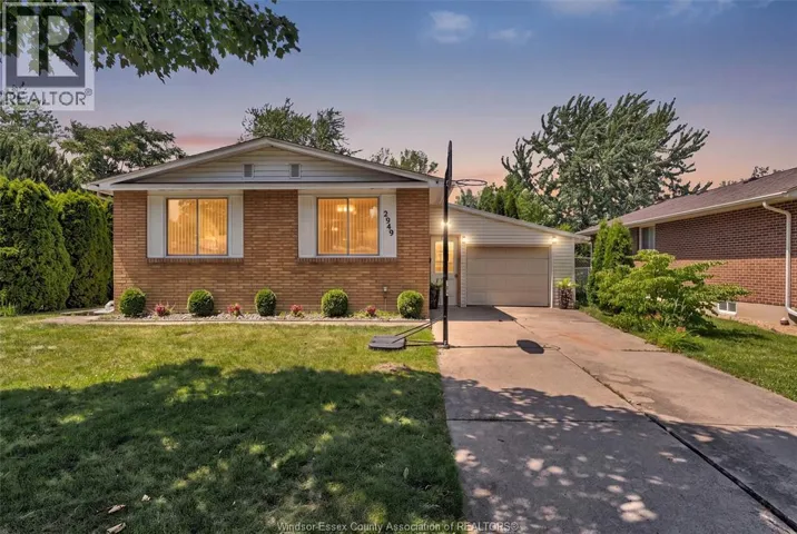 2949 BRIMLEY DRIVE, Windsor, Ontario N8R1L9