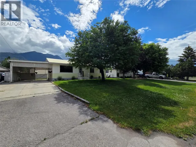 7508 Jackson Avenue, Radium Hot Springs, British Columbia V0A1M0