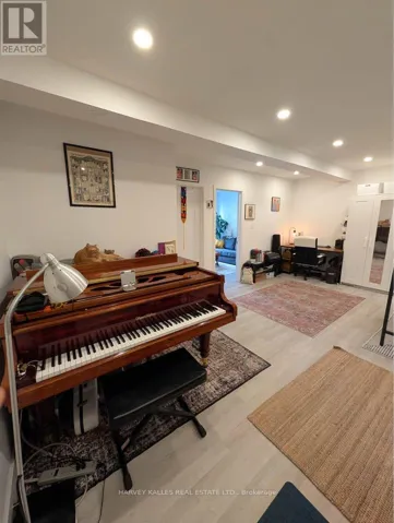 1 - 1982 EGLINTON AVENUE W, Toronto (Briar Hill-Belgravia), Ontario M6E2J9