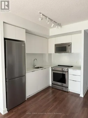 301 - 30 SAMUEL WOOD WAY, Toronto (Islington-City Centre West), Ontario M9B0C9