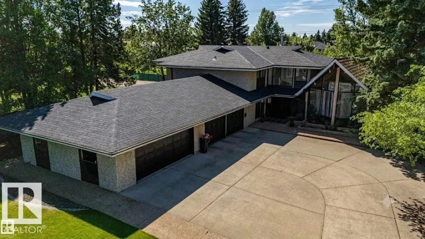 23 WESTBROOK DR NW, Edmonton, Alberta T6J2C8