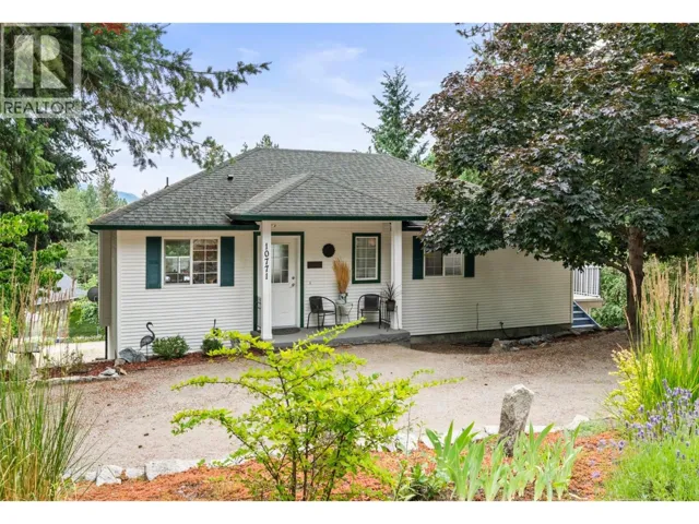 10771 Pinecrest Road, Vernon, British Columbia V1H2C1