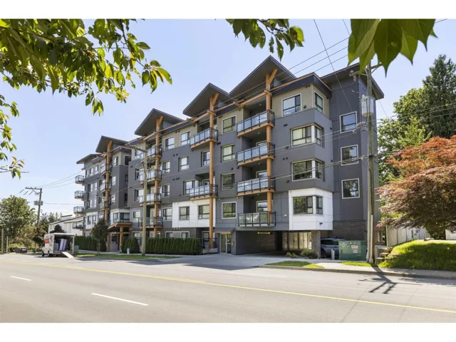 204 33568 GEORGE FERGUSON WAY, Abbotsford, British Columbia V2S0M3