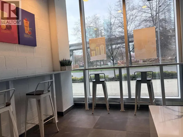 102 4378 BERESFORD STREET, Burnaby, British Columbia V5H0H6
