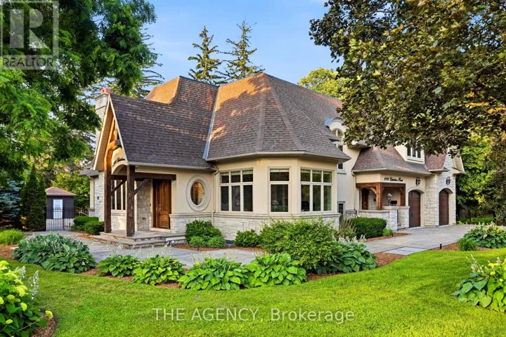 1098 LAKESHORE ROAD W, Oakville (SW Southwest), Ontario L6L1E9