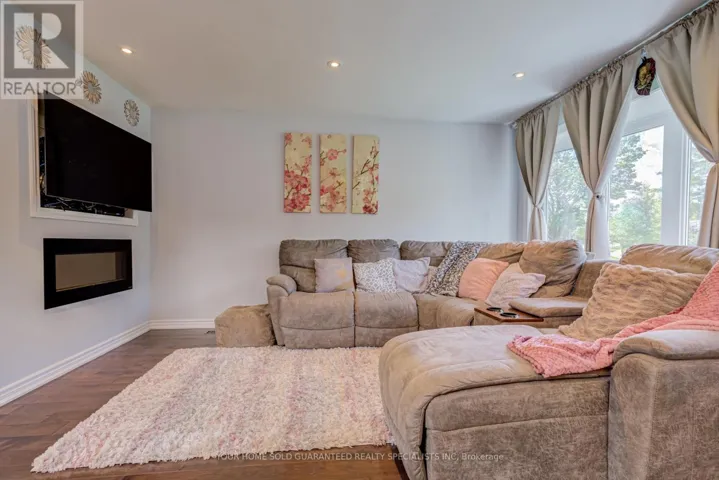 5 HALLOW CRESCENT, Toronto (Rexdale-Kipling), Ontario M9W2V8