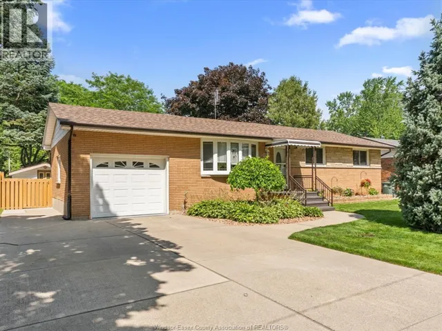 5835 Canada, LaSalle, Ontario N9H1M5