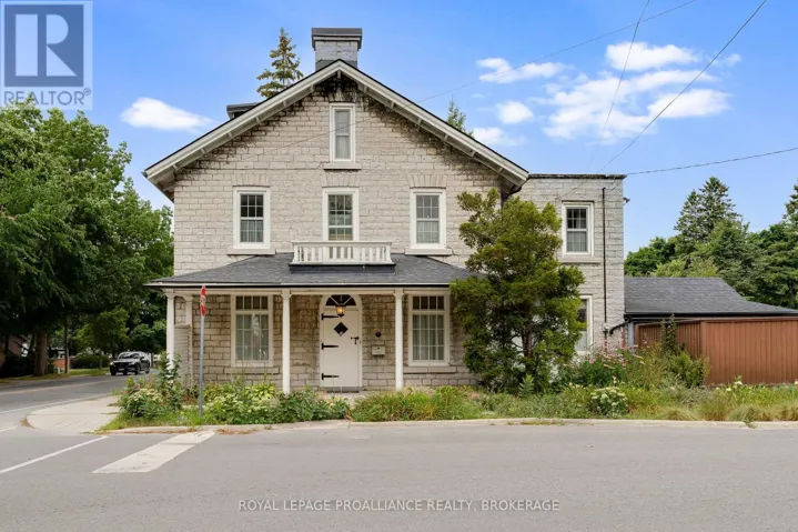 2 ALWINGTON AVENUE, Kingston (Central City East), Ontario K7L4R3