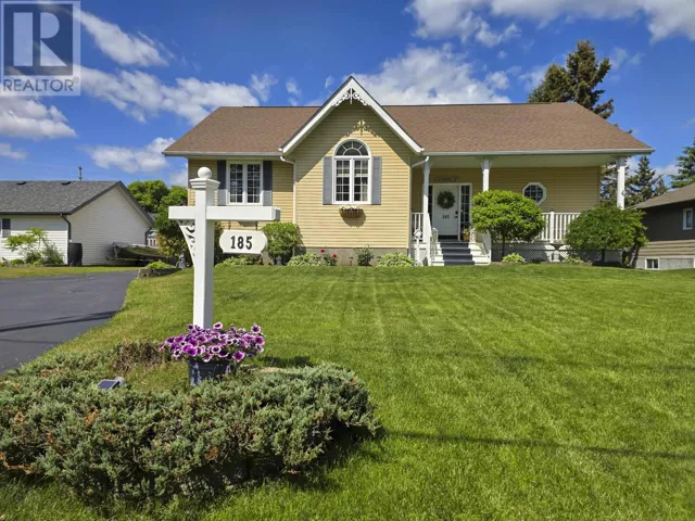 185 Ridgecrest RD, Thunder Bay, Ontario P7B7A1