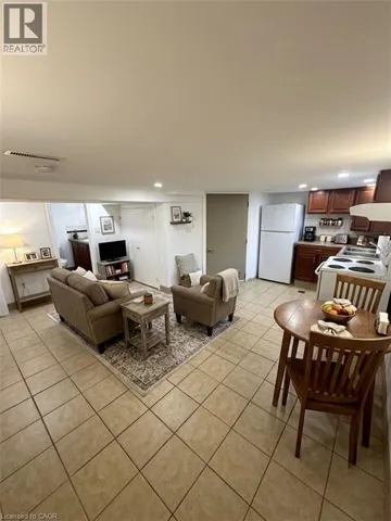 98 LIMERIDGE Road E Unit# Lower Level, Hamilton, Ontario L9A2S3