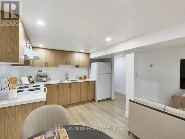 BSMT - 896 BATHURST STREET, Toronto (Annex), Ontario M5R3G3