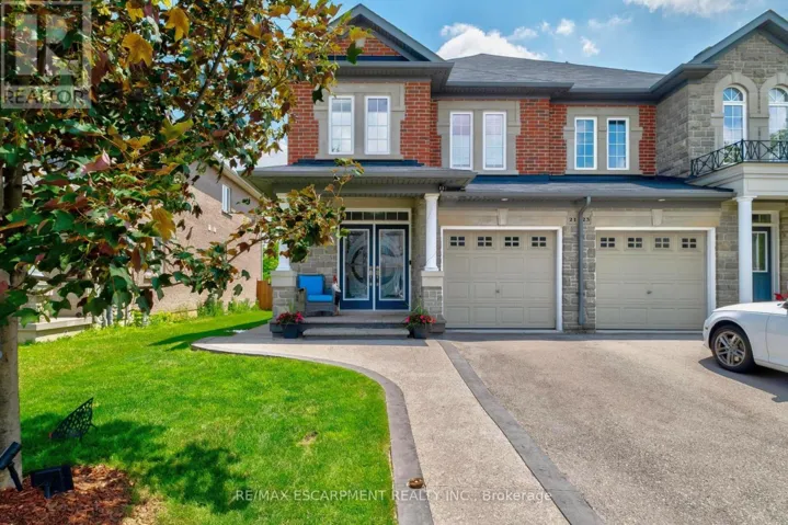 21 SUMMERBERRY WAY, Hamilton (Carpenter), Ontario L9B0G2
