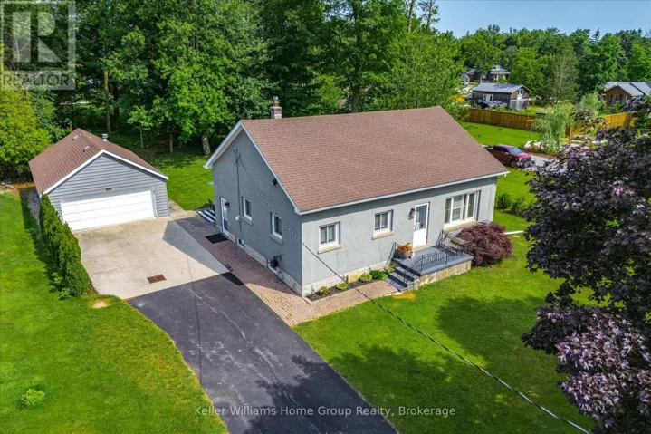 28 PEEL STREET W, Mapleton, Ontario N0B1A0
