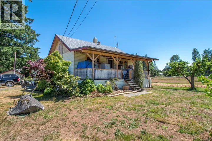 8712 Island Hwy N, Black Creek, British Columbia V0R1C0